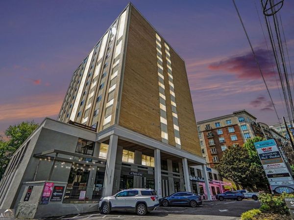 2285 Peachtree Road NE, Unit 909, Atlanta, GA 30309