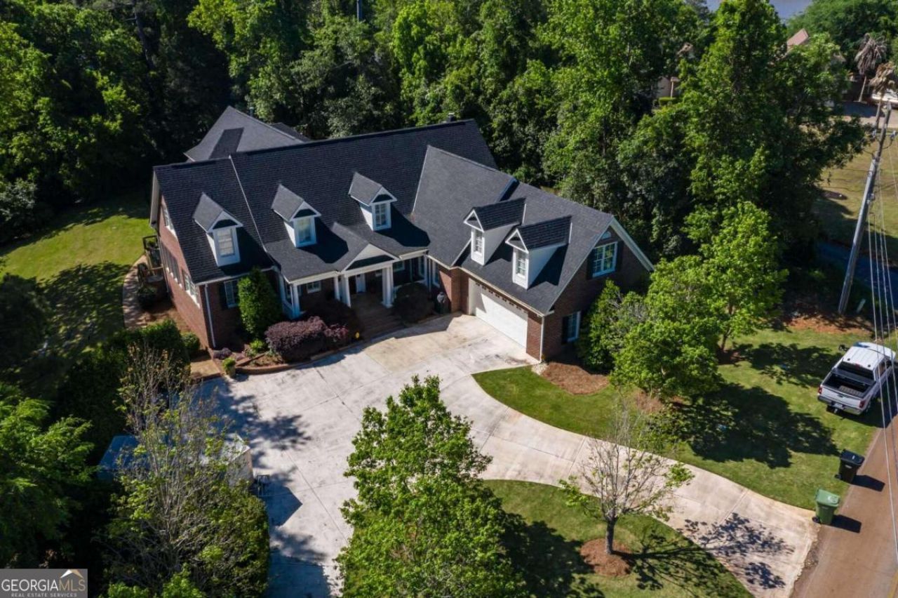 306 Cascade Road, Columbus, GA 31904 Main Photo
