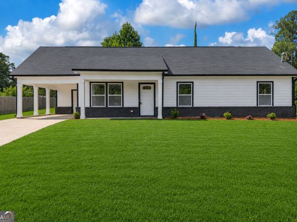 1084 SW West Adrian Circle, Conyers, GA 30094