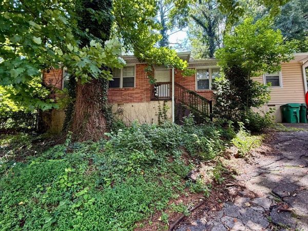 2716 Whites Mill Road, Decatur, GA 30034