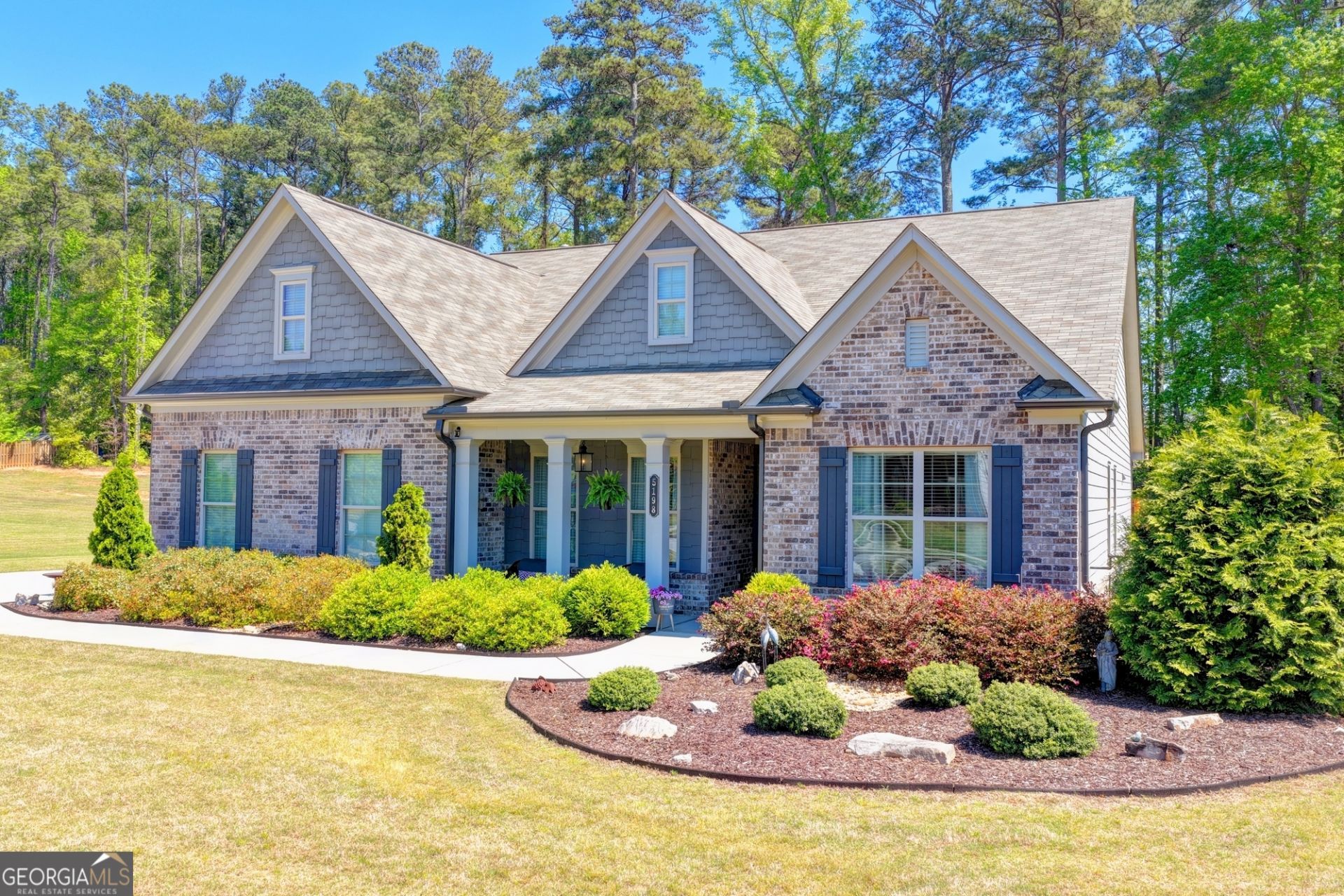 5198 Ashley Drive Sw, Lilburn, GA 30047 Main Photo