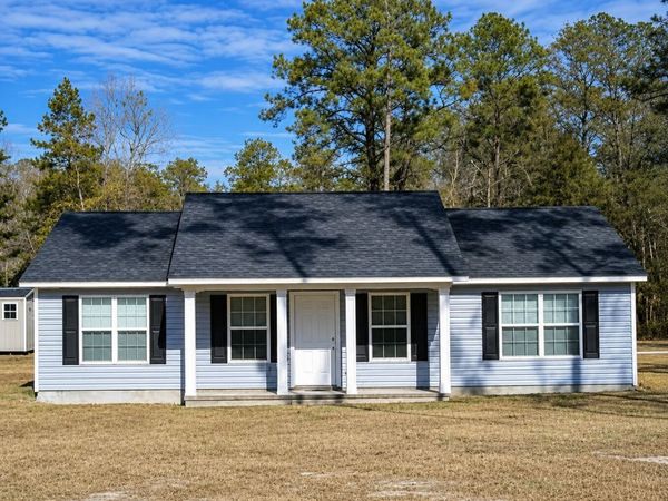 47 Walnut Street, Mc Rae Helena, GA 31055