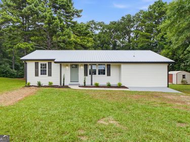 4322 Lower Fayetteville Road, Sharpsburg, GA 30277