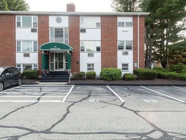 A2 Colonial Dr, Unit 5, Andover, MA 01810