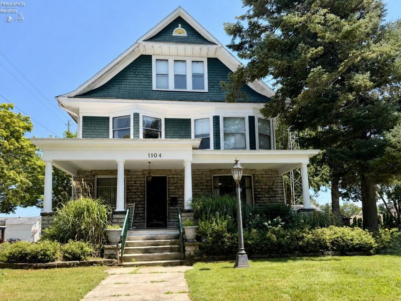 1104 Wayne Street, Sandusky, OH 44870 Photo 1