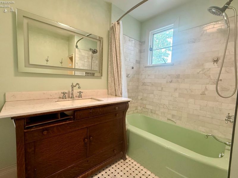 1104 Wayne Street, Sandusky, OH 44870 Photo 32