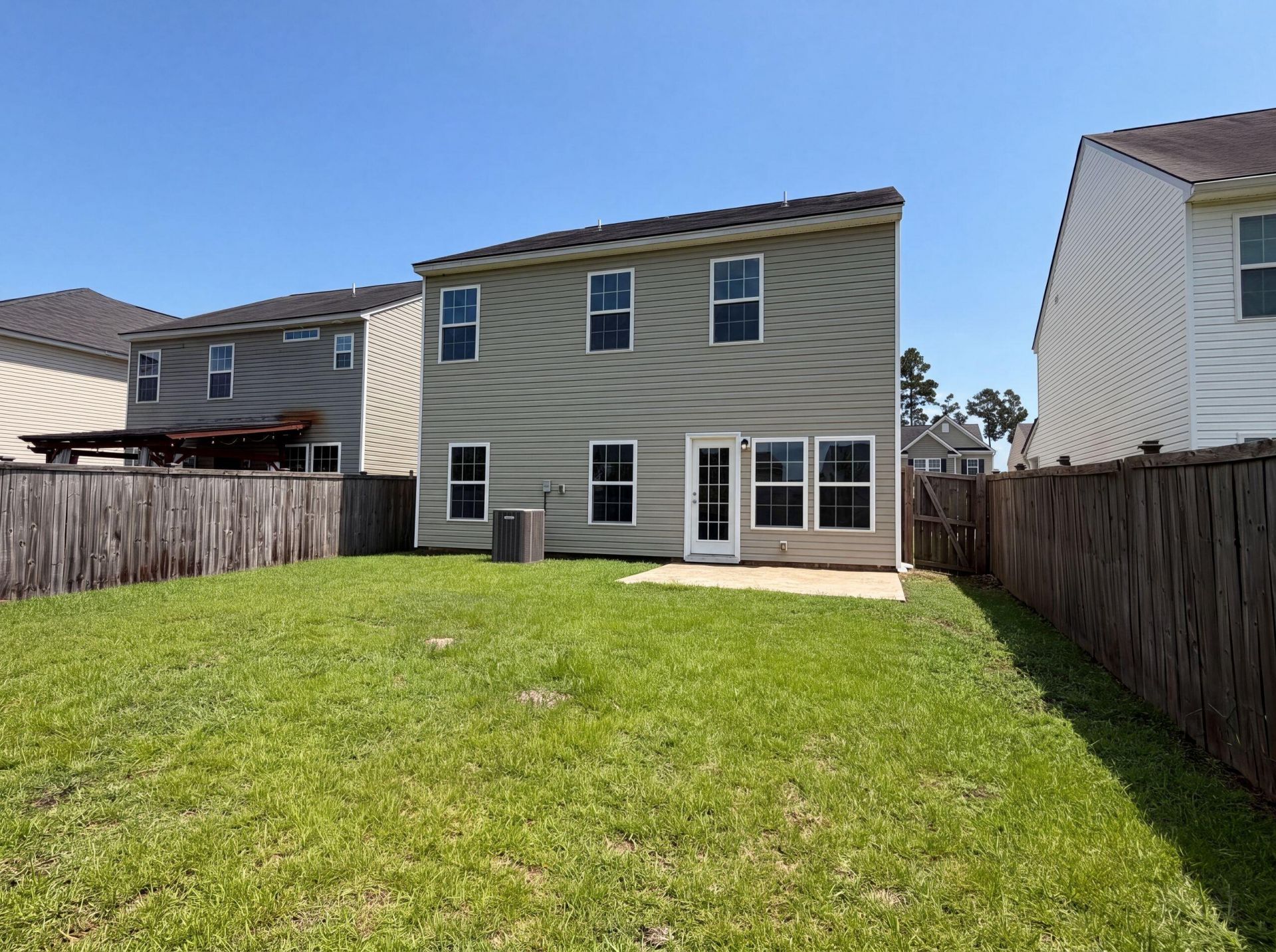 747 Redbud Lane Photo 5