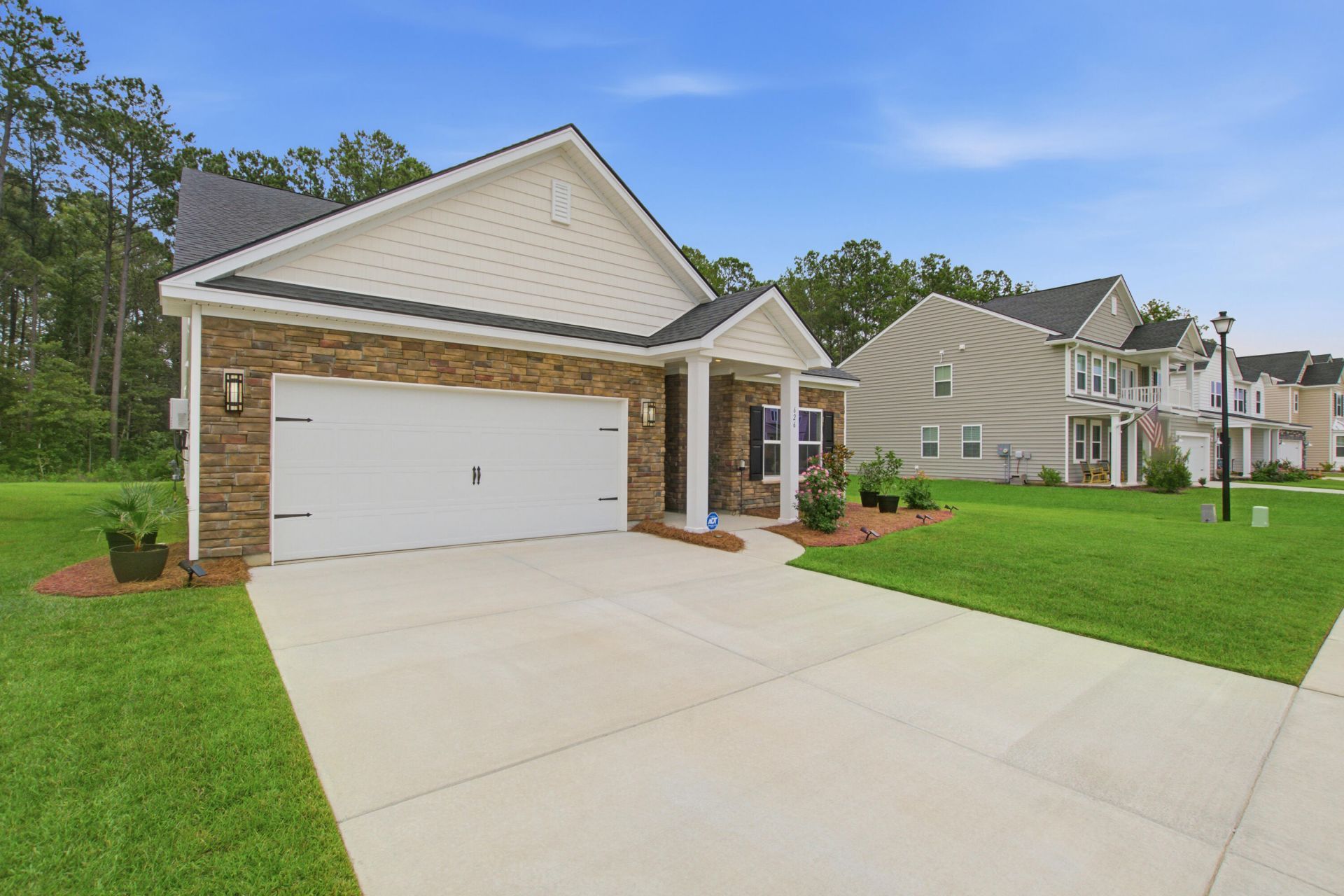 626 Red Monarch Way Photo 4