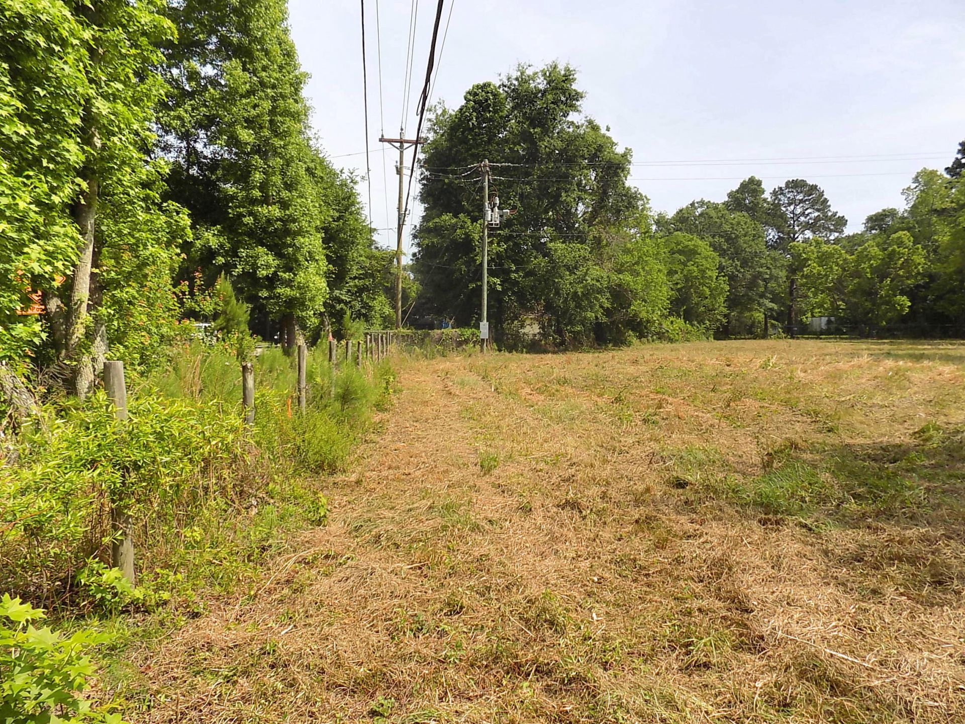 587 Main Road Photo 19