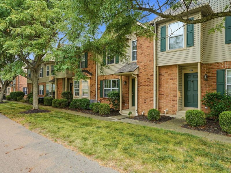 3031 Glenloch Circle , Dublin, OH 43017 Photo 2