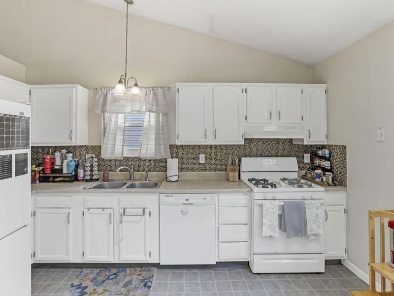 7000 Finchley Drive , Reynoldsburg, OH 43068 Photo 21