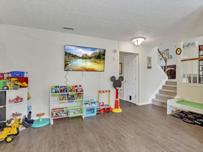 7000 Finchley Drive , Reynoldsburg, OH 43068 Photo 8