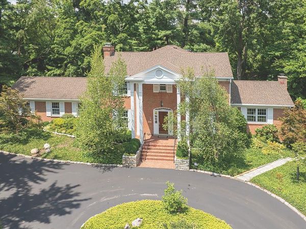 220 Lindden Drive, Wyoming, OH 45215