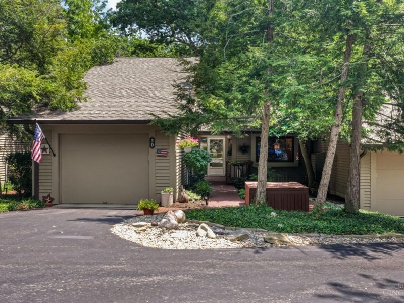 30 Big Oak Lane, Unit 8, Milford, OH 45150 Photo 1