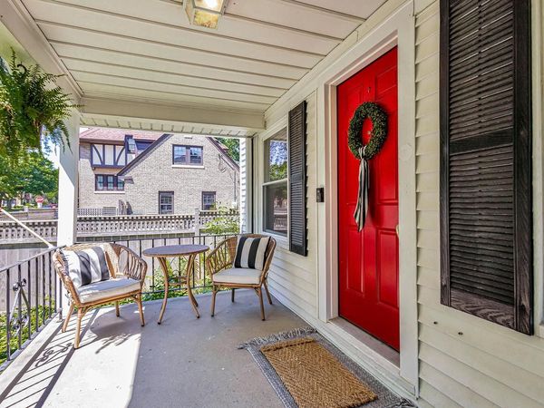 4632 N Bartlett AVENUE, Whitefish Bay, WI 53211