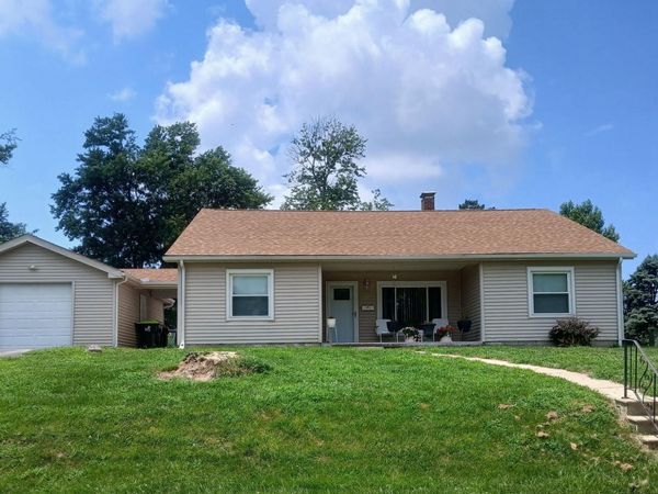555 N 35th Street , Decatur, IL 62521