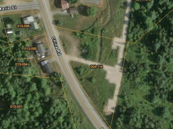 288 China Road , Winslow, ME 04901