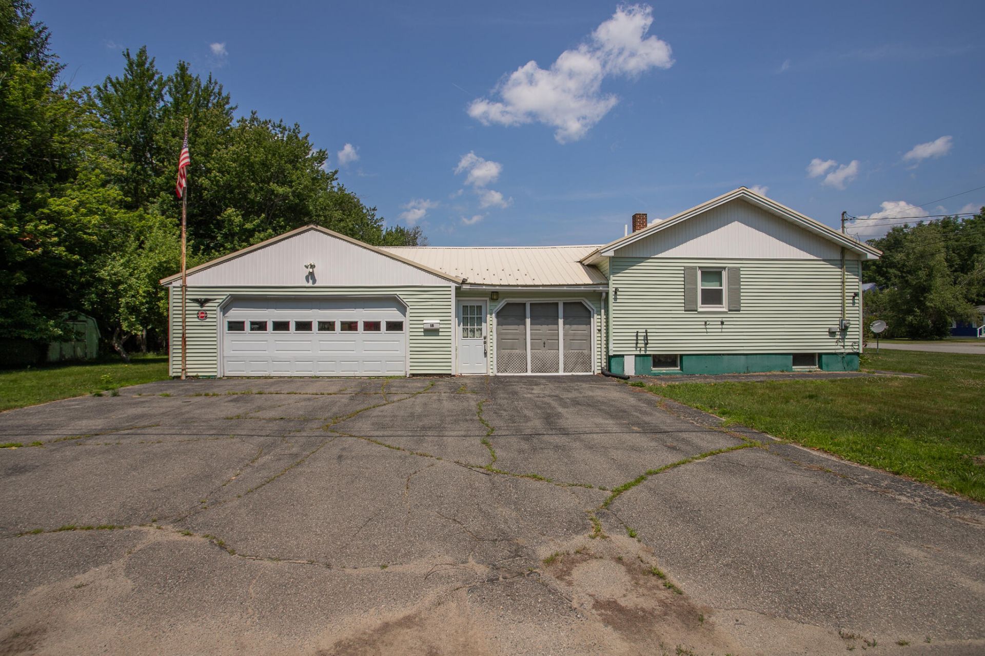 18 Independence Lane, East Millinocket, ME 04430 Main Photo
