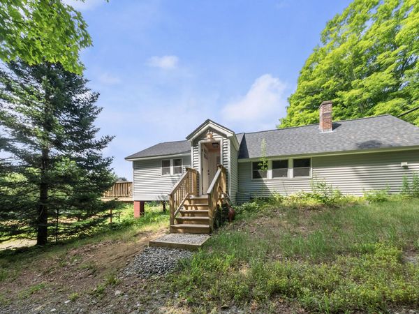 46 Giles Road, Readfield, ME 04355