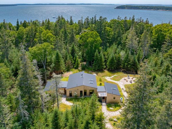 11 Sophies Way , Tremont, ME 04653
