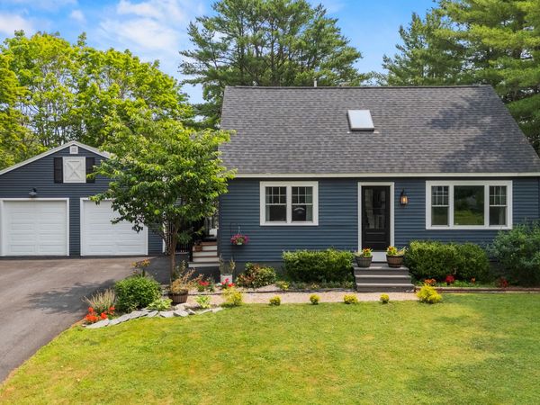 4 Ellen Circle, Yarmouth, ME 04096