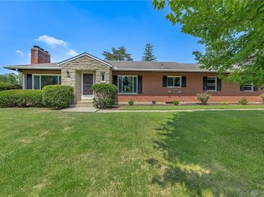 885 Big Hill Road, Kettering, OH 45419