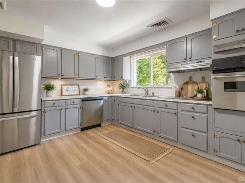 885 Big Hill Road, Kettering, OH 45419 Photo 9