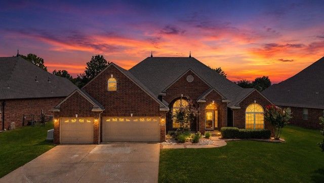 2017 W Vail Street, Broken Arrow, OK 74012 Main Photo