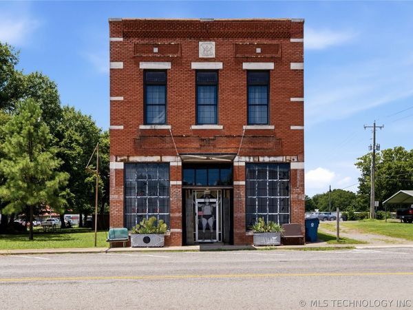 3 S Main, Krebs, OK 74554