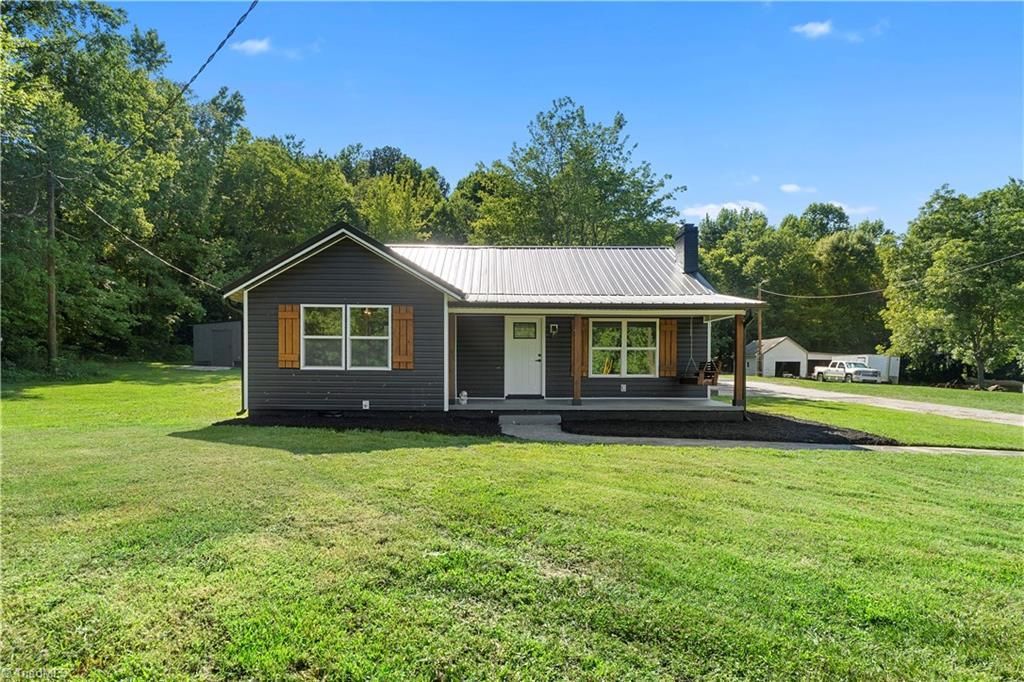 242 Hub Everhart Road, Thomasville, NC 27360 Main Photo
