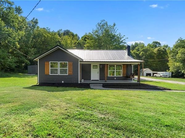 242 Hub Everhart Road, Thomasville, NC 27360