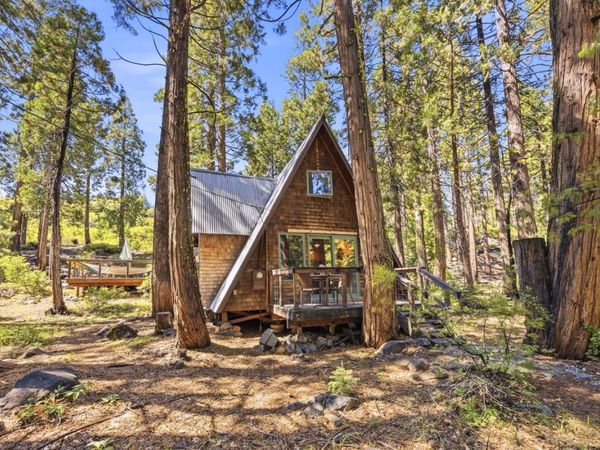 665 N Fork Pl, Emigrant Gap, CA 95715