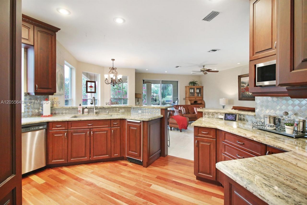 7820 NW 83rd St, Tamarac, FL 33321 Photo