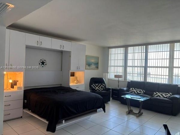 100 Lincoln Rd , Unit 1030, Miami Beach, FL 33139