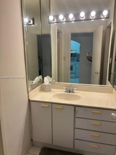 100 Lincoln Rd , Unit 1030, Miami Beach, FL 33139 Photo