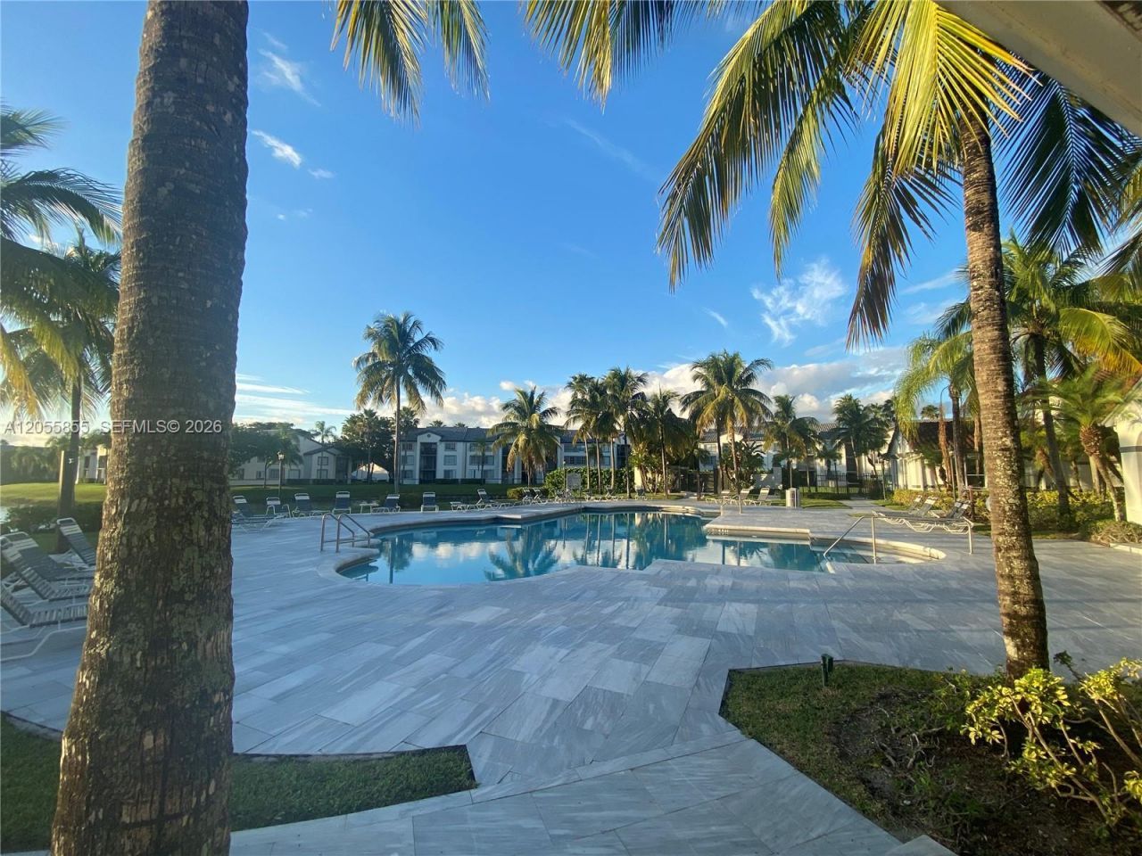 4560 NW 107th Ave , Unit 205-12, Doral, FL 33178 Photo