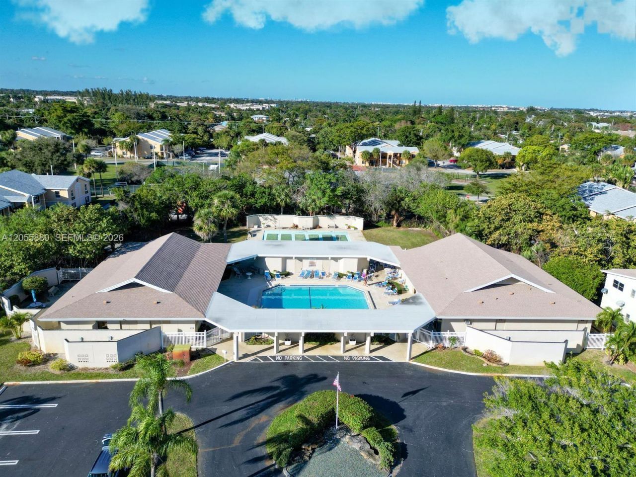 306 Circle Dr S, Unit 203, Boynton Beach, FL 33435 Photo
