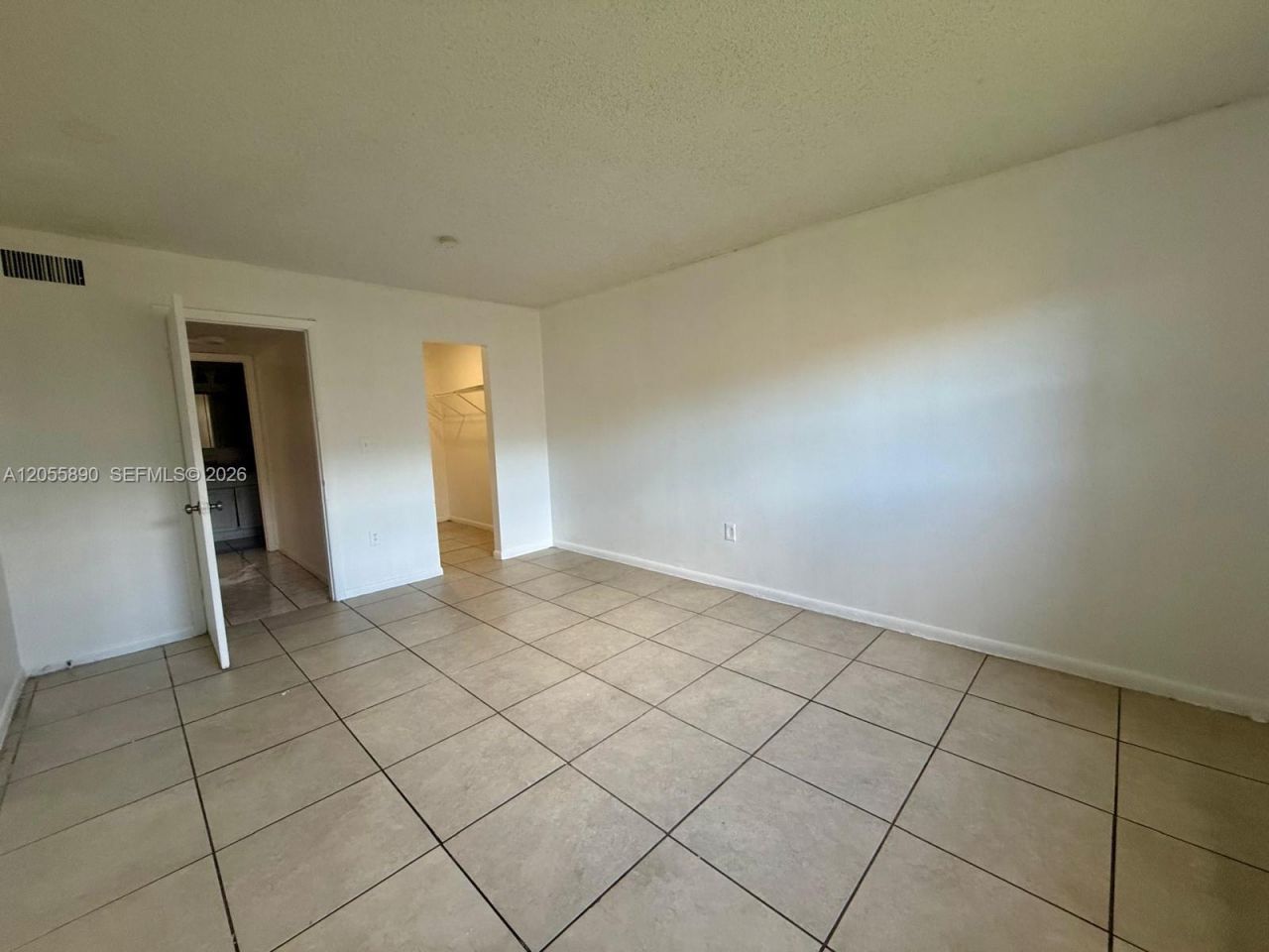 3610 NW 21st St, Unit 311, Lauderdale Lakes, FL 33311 Photo