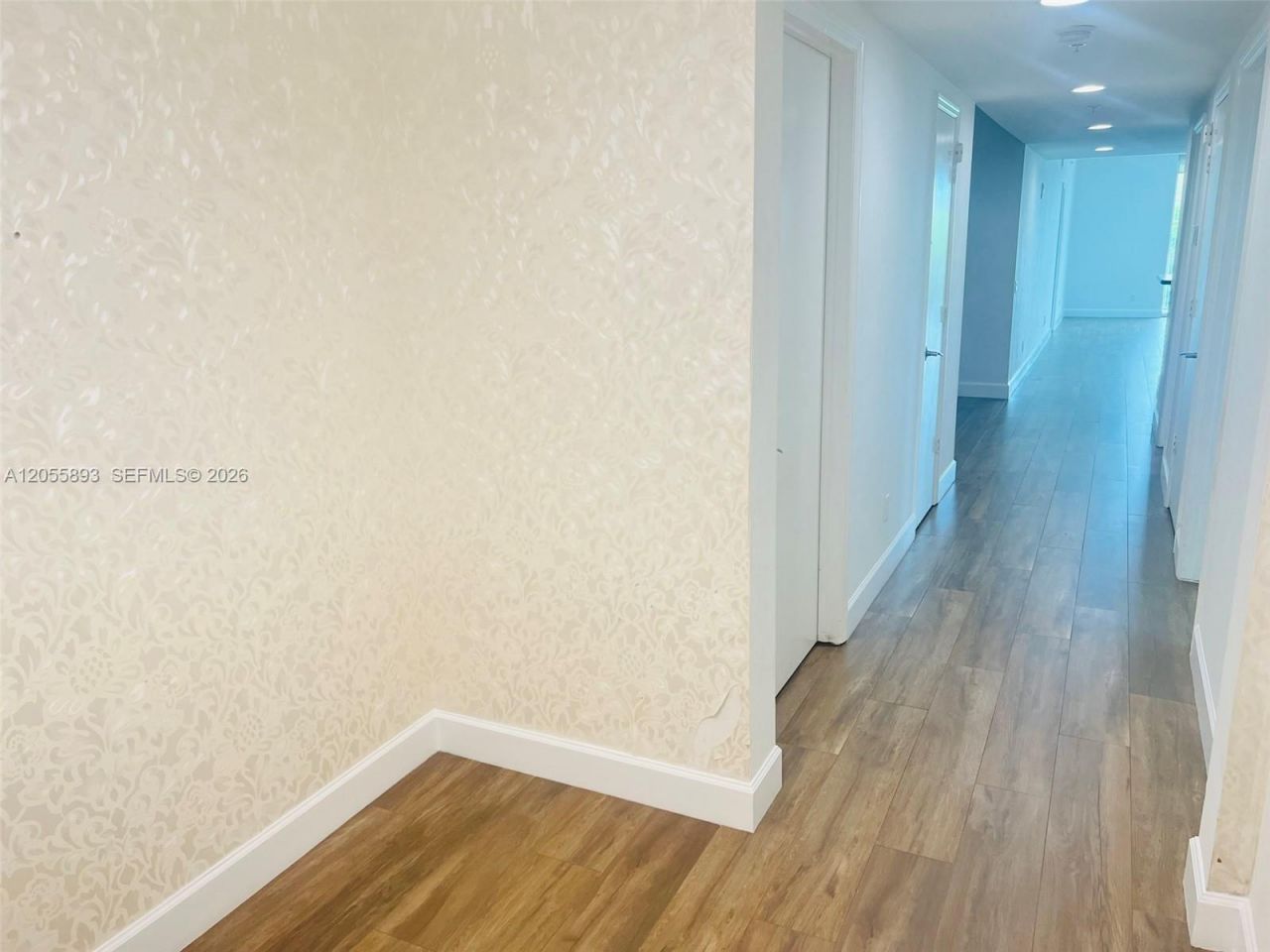 14951 Royal Oaks Ln, Unit 409, North Miami, FL 33181 Photo