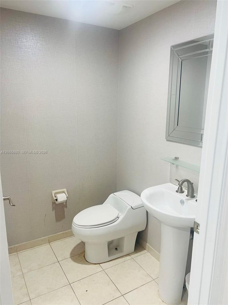 14951 Royal Oaks Ln, Unit 409, North Miami, FL 33181 Photo