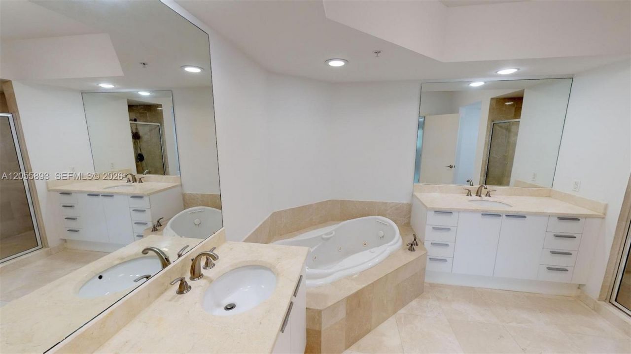 14951 Royal Oaks Ln, Unit 409, North Miami, FL 33181 Photo
