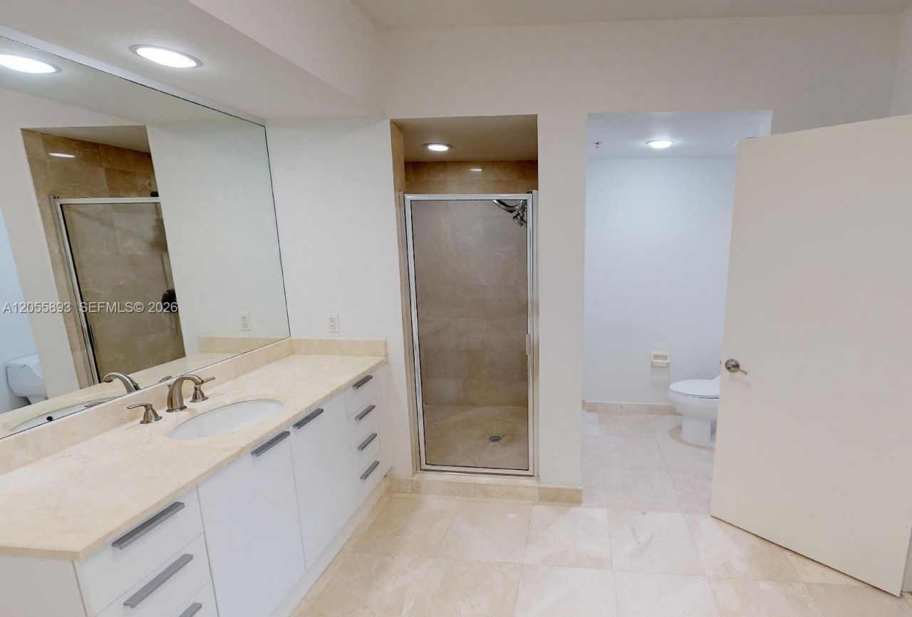 14951 Royal Oaks Ln, Unit 409, North Miami, FL 33181 Photo