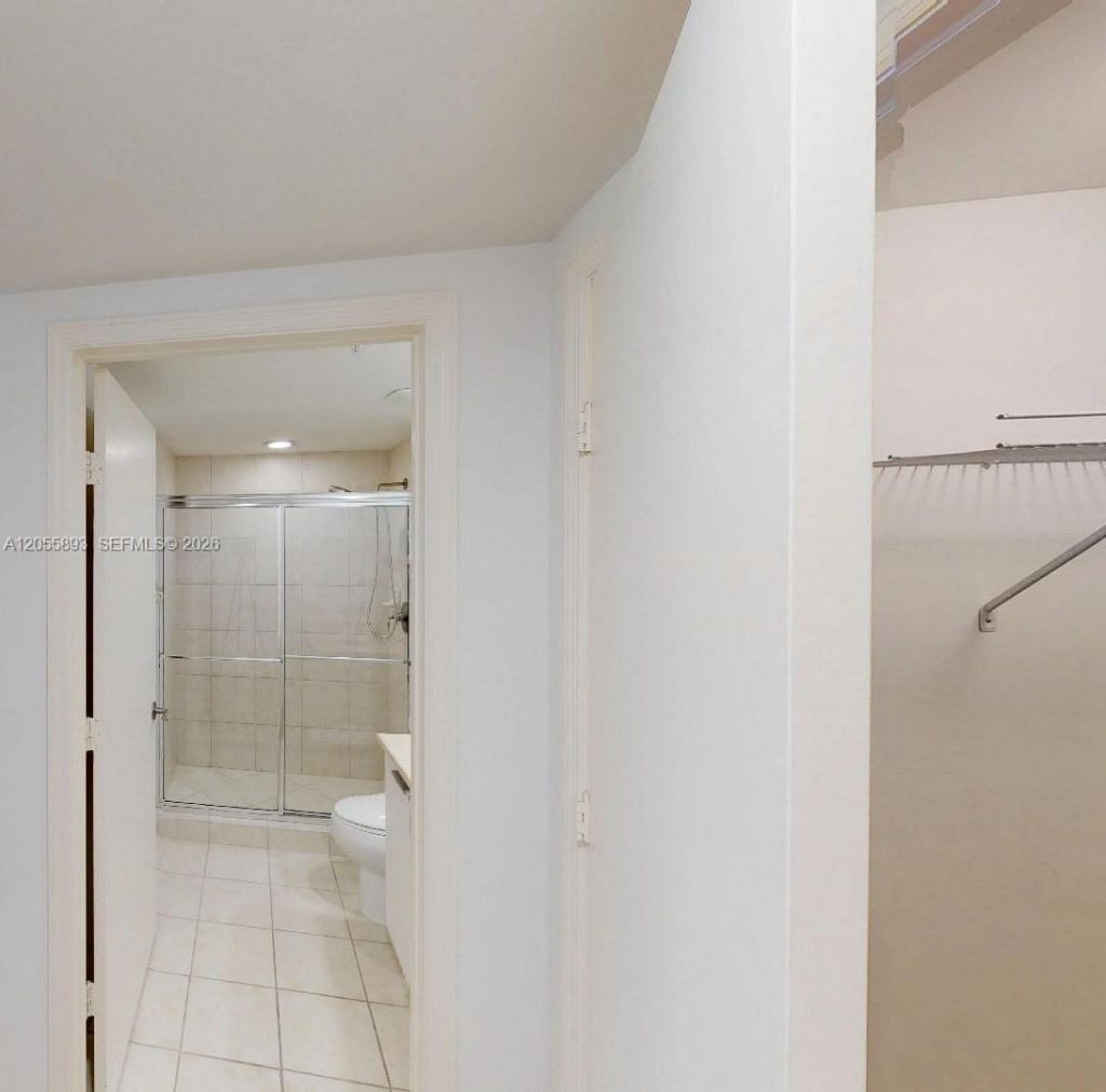 14951 Royal Oaks Ln, Unit 409, North Miami, FL 33181 Photo