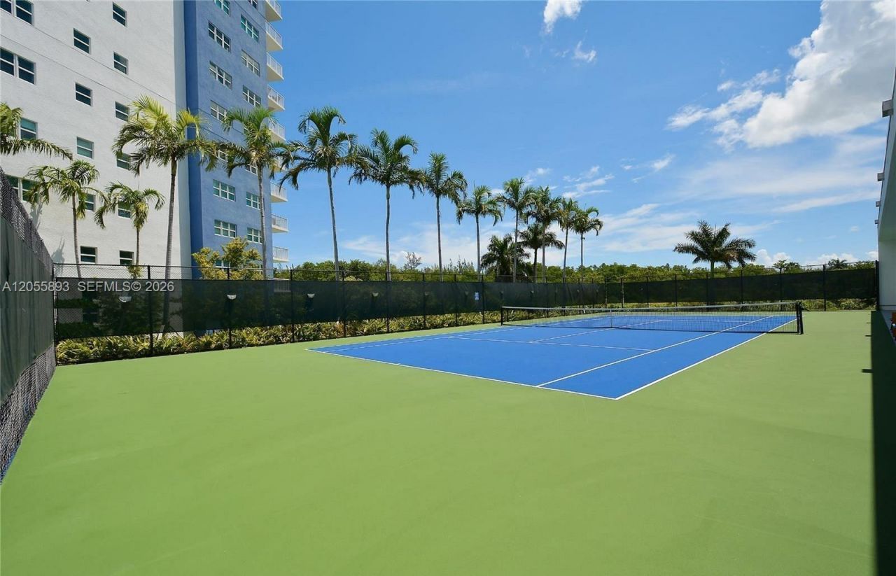 14951 Royal Oaks Ln, Unit 409, North Miami, FL 33181 Photo