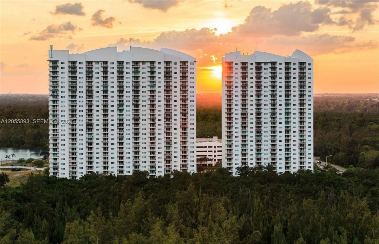 14951 Royal Oaks Ln, Unit 409, North Miami, FL 33181 Photo