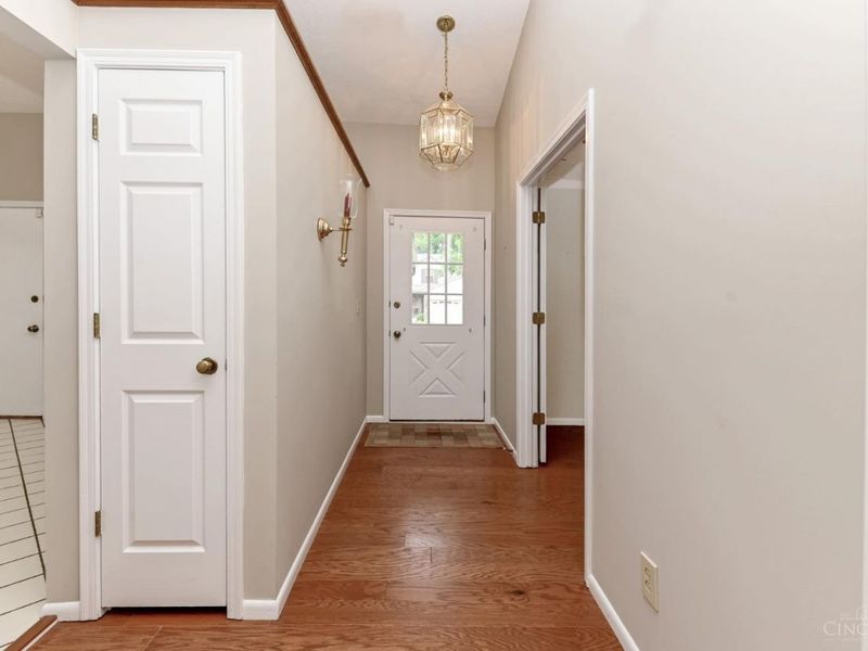 5359 Gantzfield Court, Sharonville, OH 45241 Photo 4