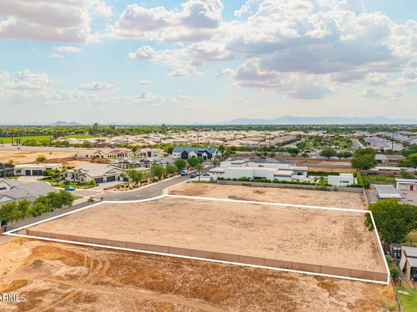 1698 E POWELL Way, Unit 5, Gilbert, AZ 85298