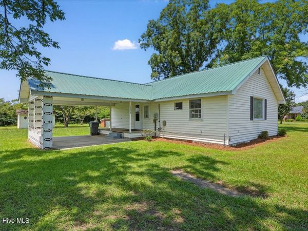 12536 Peacock Road, Chadbourn, NC 28431