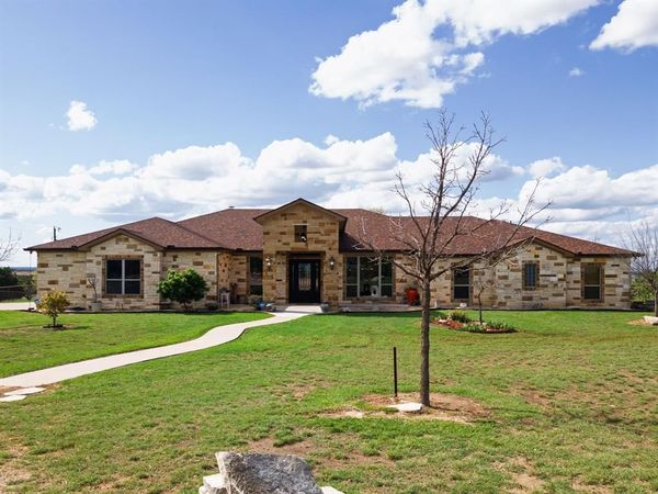 5450 County Road 101 , Lampasas, TX 76550