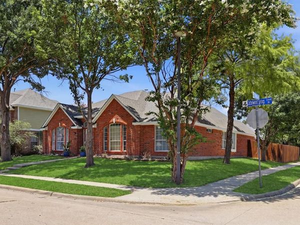 3528 Cottonwood Springs Drive, The Colony, TX 75056